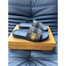 Louis Vuitton Slippers